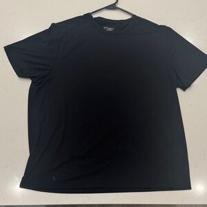 UNTUCKit Black Short Sleeve Tee